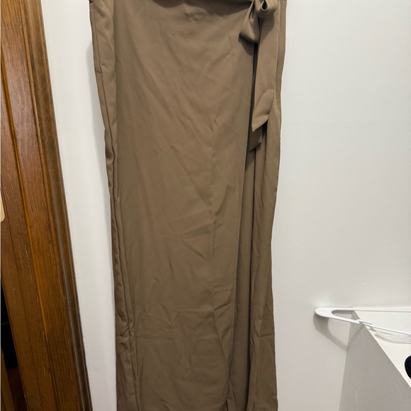 HALARA Khaki Trousers - Picture 5 of 10